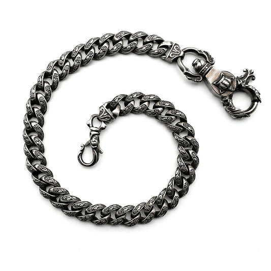 Matt geschwärzte Wallet Chain aus massivem Edelstahl mit ornamentaler Panzerkette, zwei Karabinern und robustem Biker-, Gothic- und Rocker-Look.