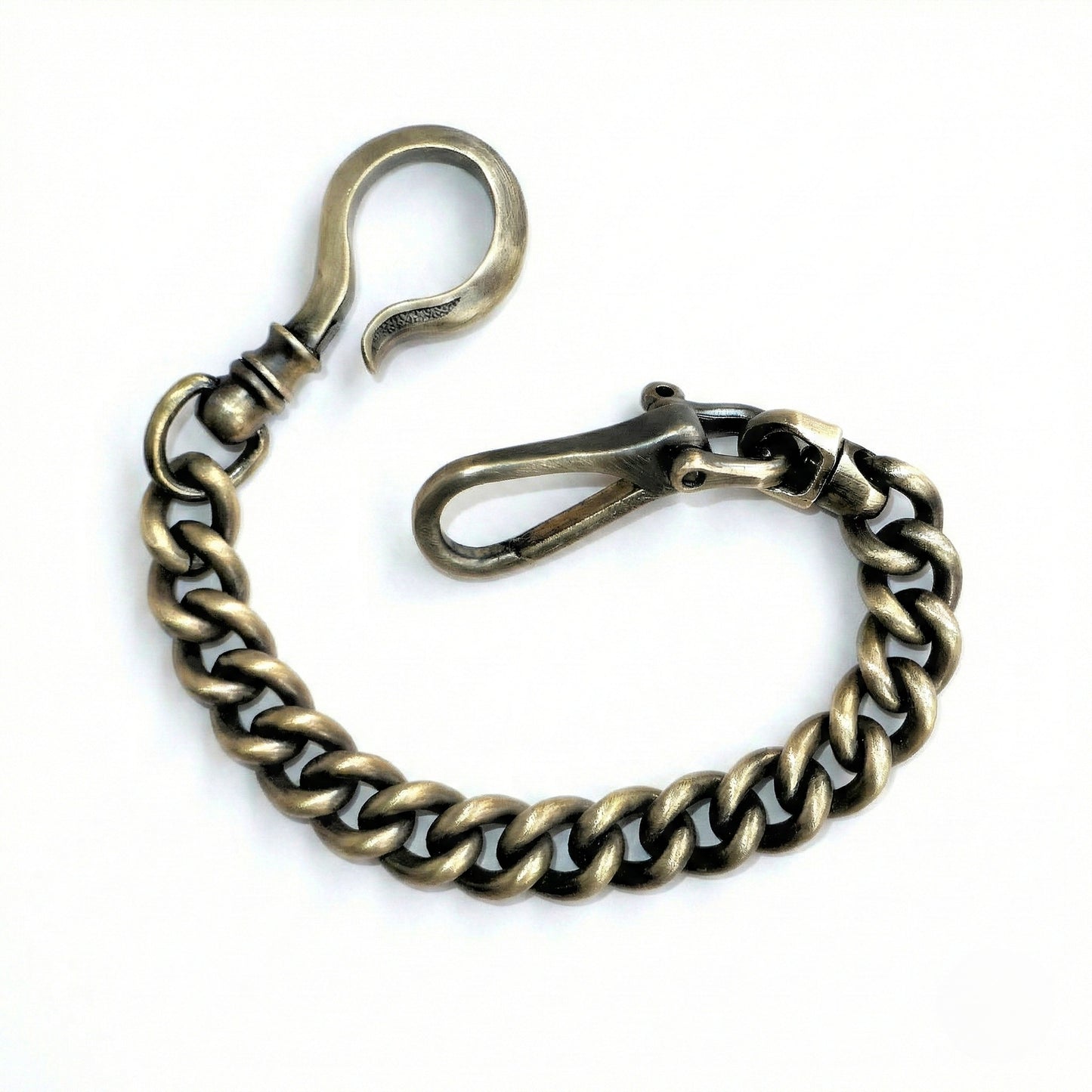 Massive Messing Schlüsselkette mit Panzerkette, Haken, Karabiner und matt geschwärztem Vintage-Finish.