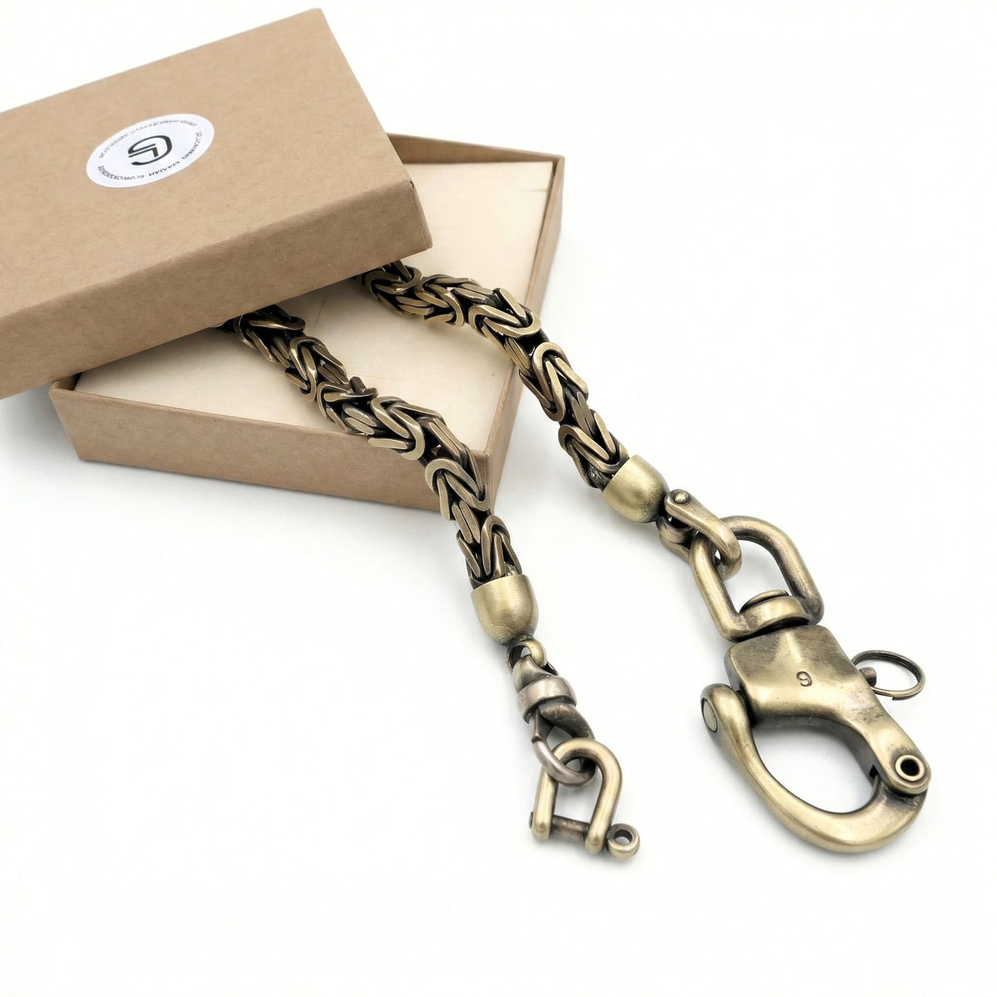 Messing Wallet Chain im Vintage-Look in Geschenkbox mit Königskette, massivem Karabiner und Connector – robustes Biker Accessoire für Jeans und Schlüssel.