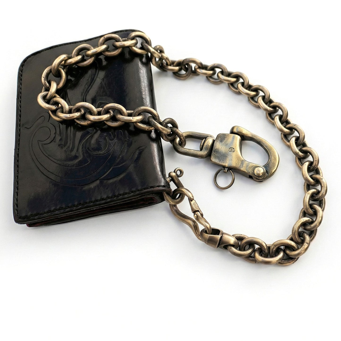 Handgefertigte Wallet Chain mit Ankerkette im Vintage-Look an schwarzer Lederbörse mit massivem Karabiner